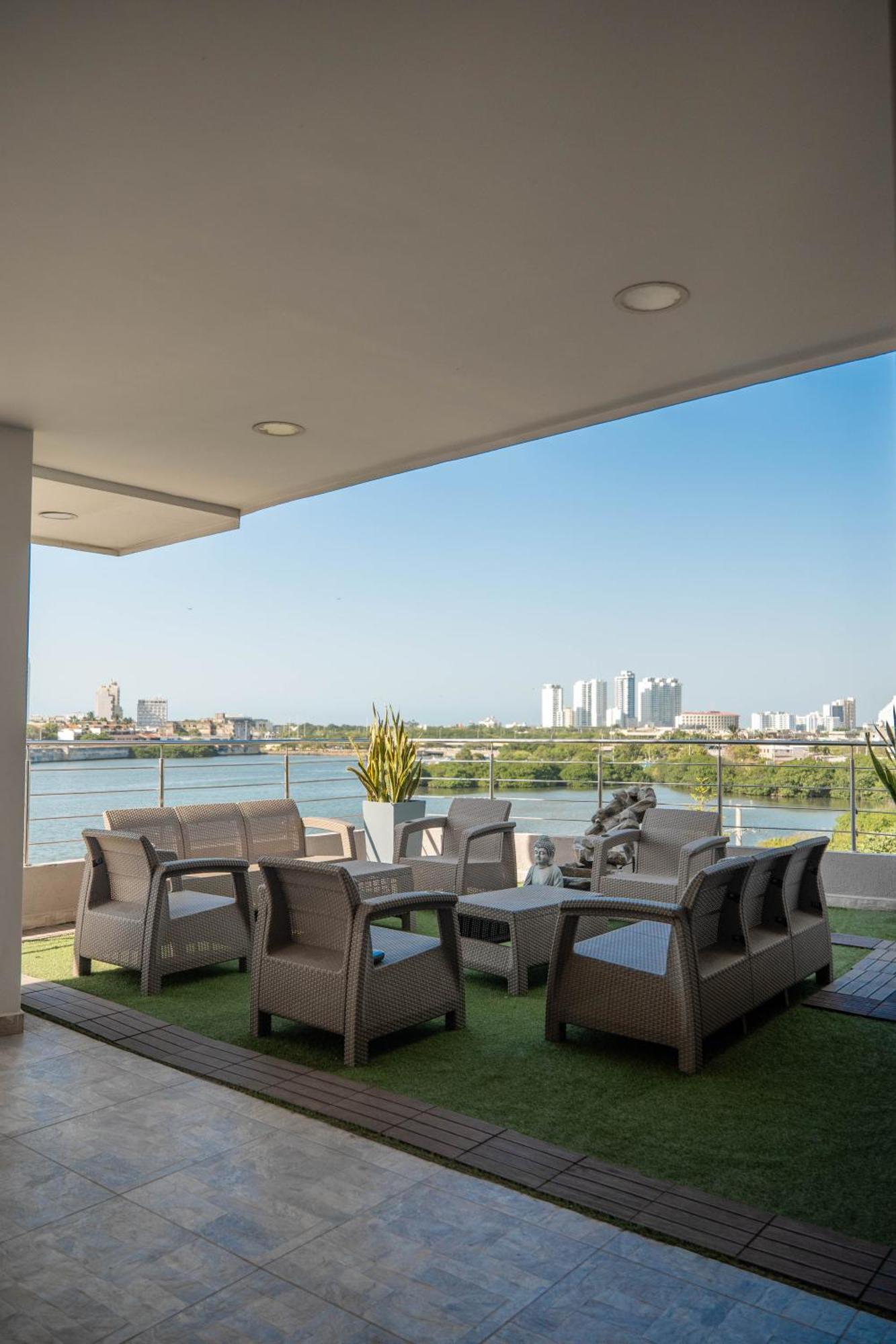 Bahia 79 Apartasuites Cerca Al Centro Cartagena Exteriör bild