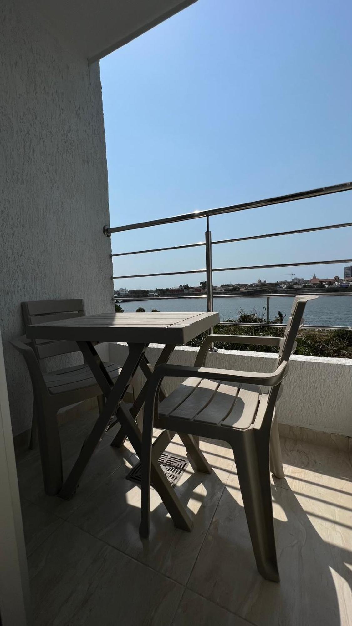 Bahia 79 Apartasuites Cerca Al Centro Cartagena Exteriör bild