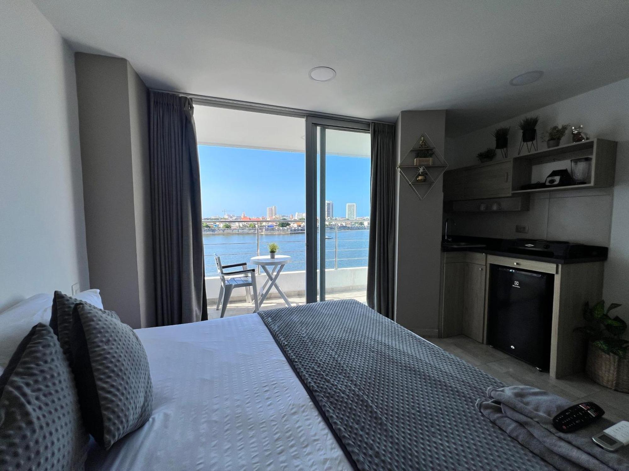 Bahia 79 Apartasuites Cerca Al Centro Cartagena Exteriör bild