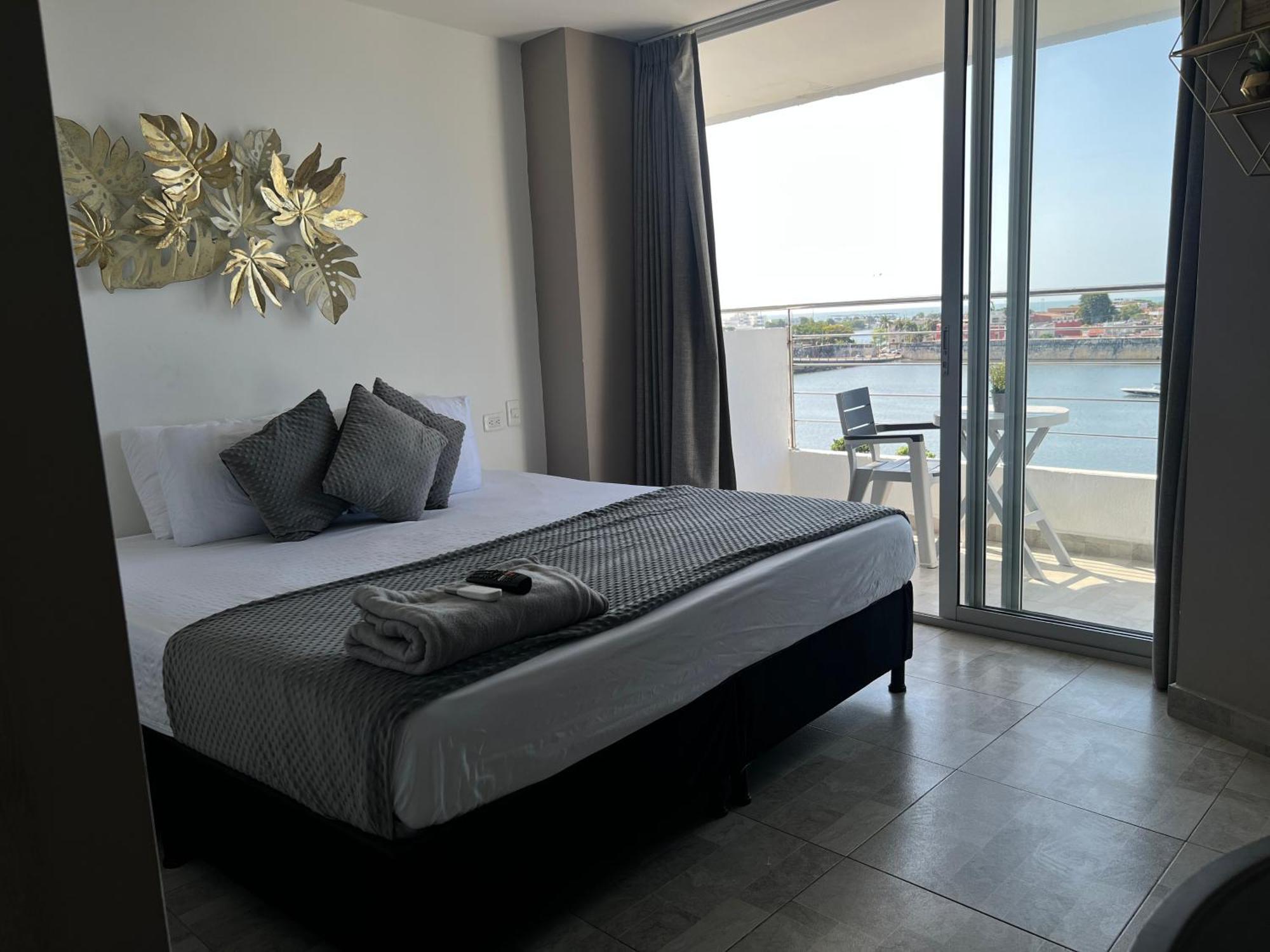 Bahia 79 Apartasuites Cerca Al Centro Cartagena Exteriör bild